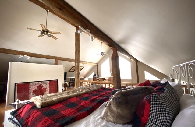 Log Cabin on Salmon River