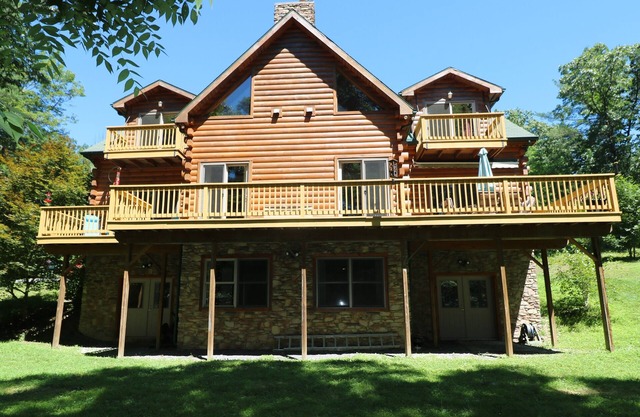 Log Home on the Lake