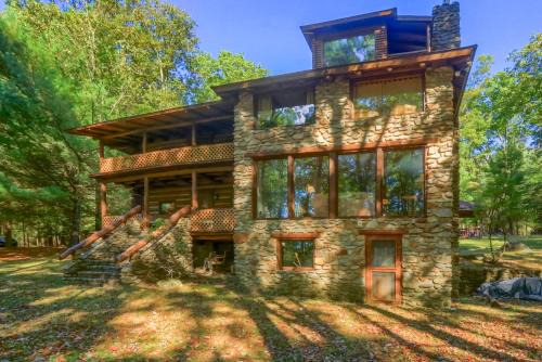Log Home -wifi-pet Friendly-pavilion