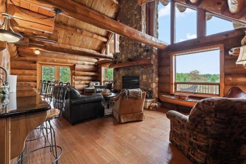 Log Retreat at Fish Creek by Simple Life Rentals