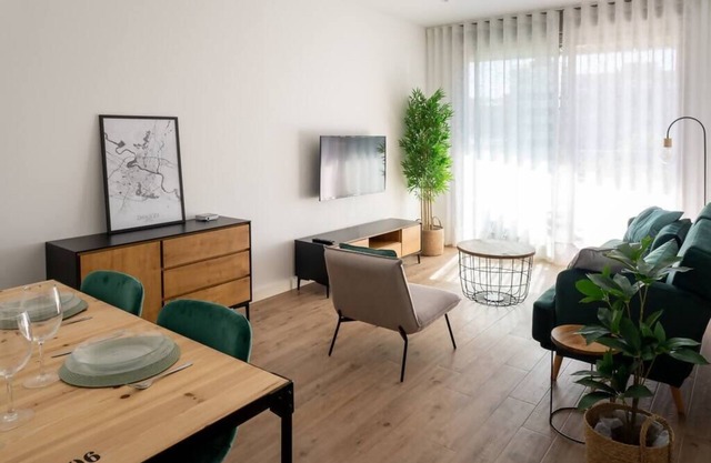 LOIRA SANTA GEMA: Apartment with swimming pool and wellness area