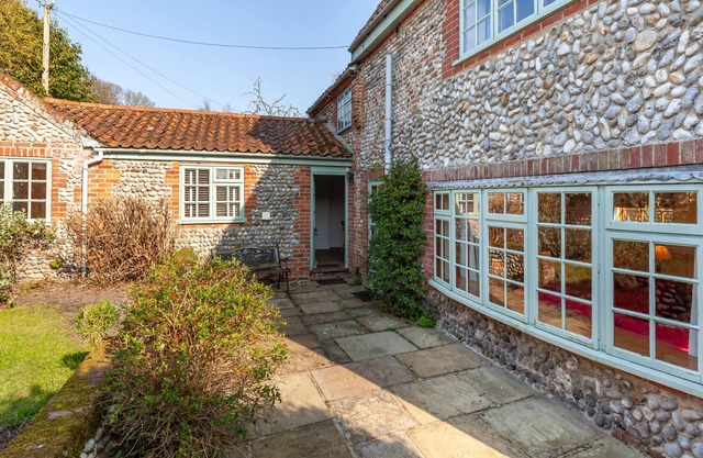 Loke House - house sleeping 8 in Cley