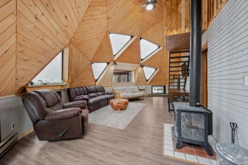 Long Lake Dome Home- Get Up North Retreats