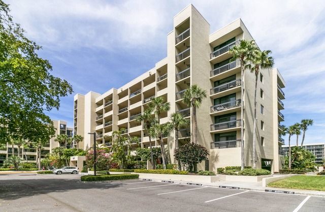 Longboat Key Escape–Resort Pool + Ocean: Beachplace Condo # 7-102 by RVA