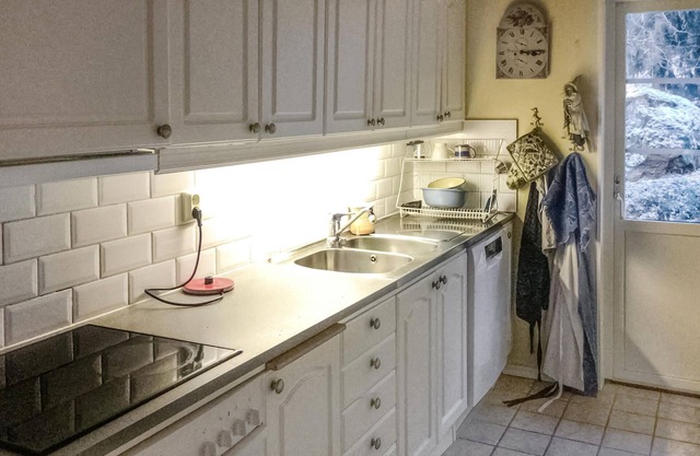 Look forward to a relaxing vacation near the sea in this beautiful vacation home!