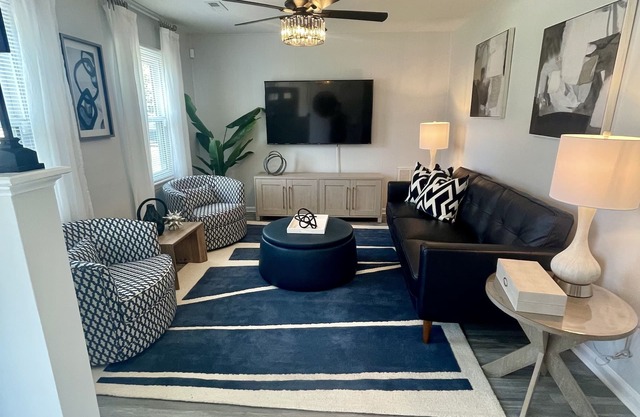 Look no further! Beautiful 4 Bed 2 Bath Ranch in Hampton, VA.