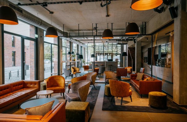 LOOM Hotel & Skybar