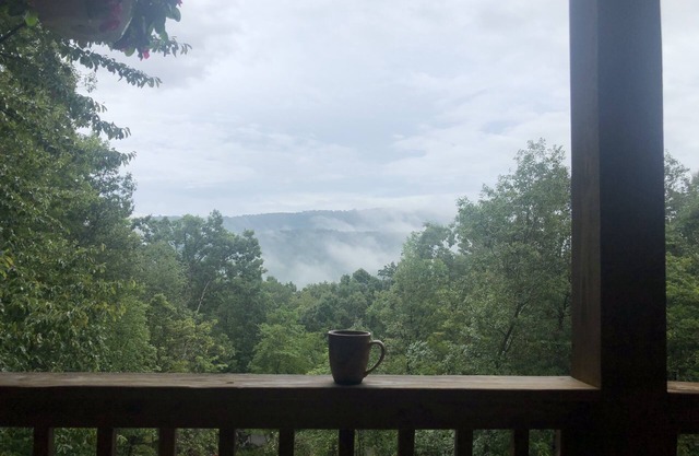 Lost River Luxury Cabin in Wild Wonderful West Virginia-2 hour drive fr DC!