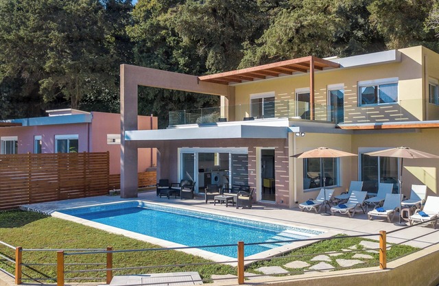 Louloudi Hills Villa I.