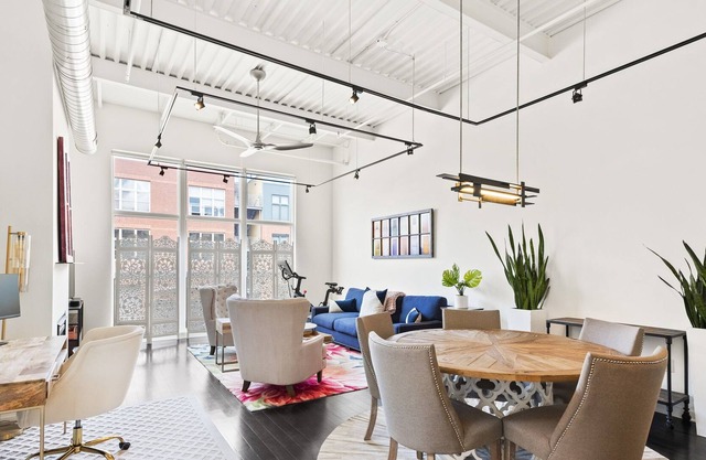 Lounging In The Lofts | Luxe 1bed Penthouse