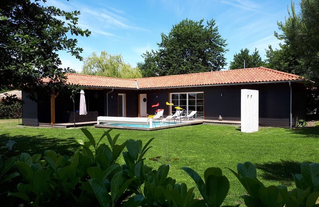 LOUTJIS AYRIAOU (La Maison du Lac): Close to the beach & lake of Léon