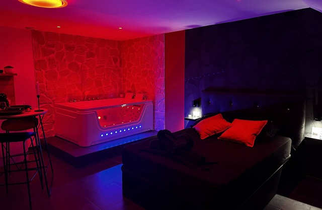 Love Room Avec Jacuzzi