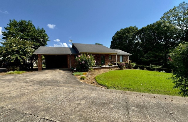 Lovely 2-bedroom cottage if you enjoy relaxing after a full day of fun.