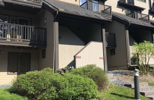 Lovely 2 Bedroom Townhouse on Ascutney Mountain