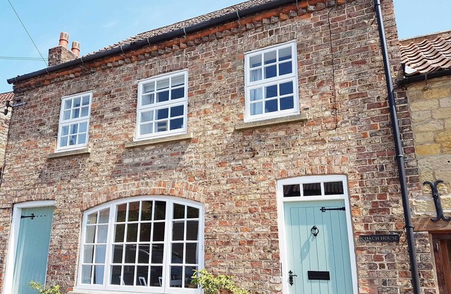 Lovely 3 Bedroom Cottage w/Garden, Thornton. Family&Bike Friendly. Parking Space