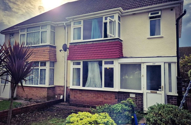 Lovely 3 Bedroom holiday home with free parking