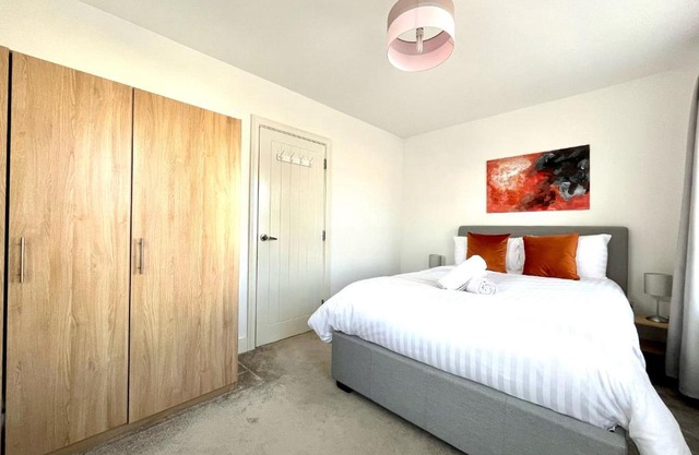Lovely 4 doubled bedroomed townhouse in Bicester near to Bicester Village