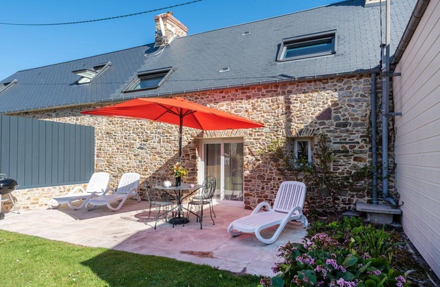 Lovely apartment in villa for 4 people with WIFI, TV, terrace and pets allowed