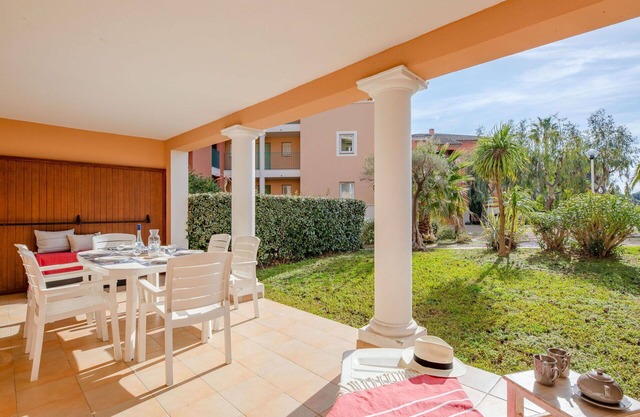 Lovely apartment for 6 people with A/C, WIFI, pool, TV, terrace and parking