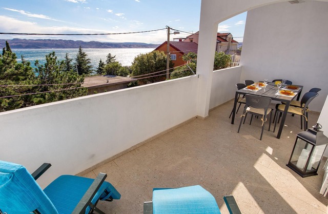 Lovely apartment in Karlobag- Ribarica