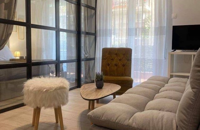 Lovely Apartment- AT017