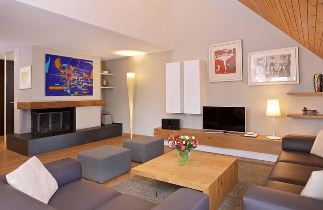 Lovely apartment for 5 guests with pool, TV and balcony