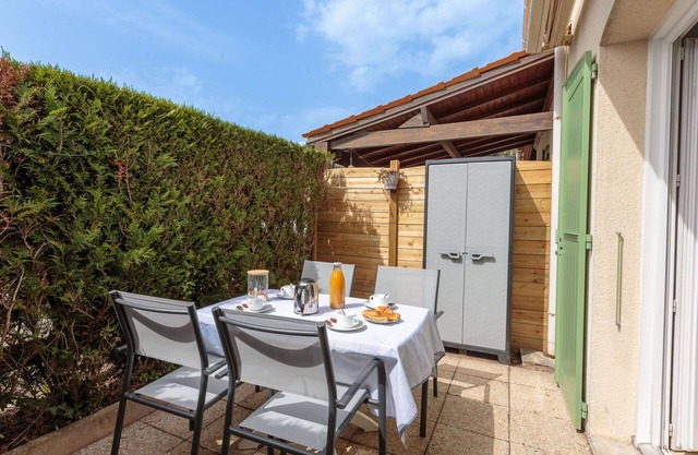 Lovely apartment for 4 guests with WIFI, TV, terrace and pets allowed