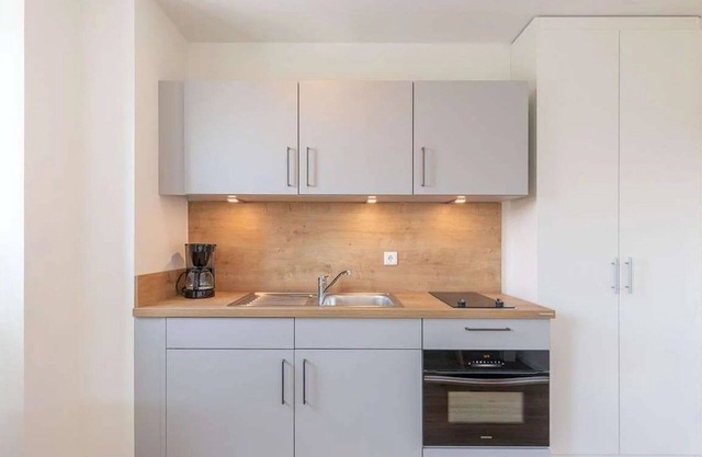 Lovely apartment for 2 people with WIFI, TV and parking