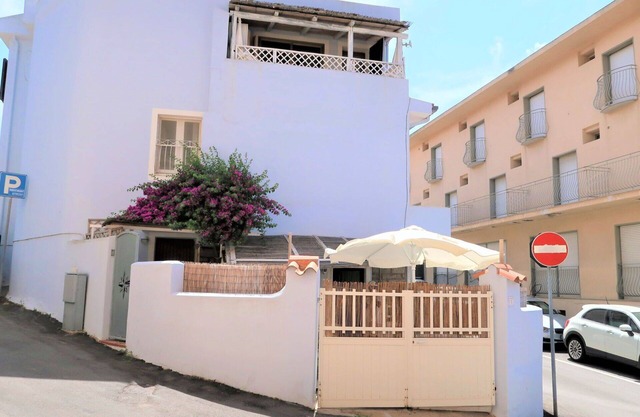 Lovely apartment for 2 people with WIFI, A/C, TV and patio