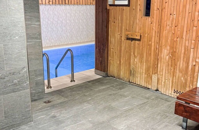Lovely apartment for 4 people with pool, WIFI, TV, balcony, pets allowed and panoramic view
