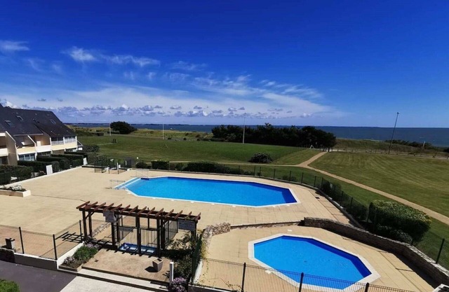 Lovely apartment for 4 people with WIFI, pool and TV