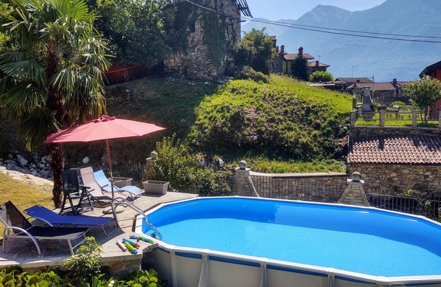 Lovely apartment for 4 people with WIFI, pool, A/C, TV, terrace and pets allowed
