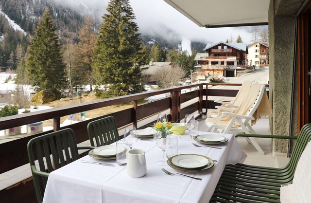 Lovely apartment for 5 guests with WIFI, TV, terrace and pets allowed