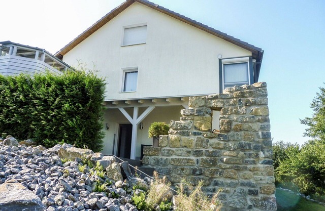 Lovely apartment for 5 guests with WIFI, TV, terrace, pets allowed and parking
