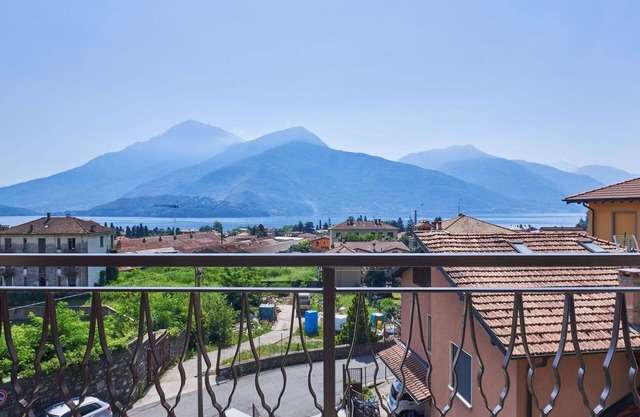 Lovely apartment for 5 guests with WIFI, TV and balcony