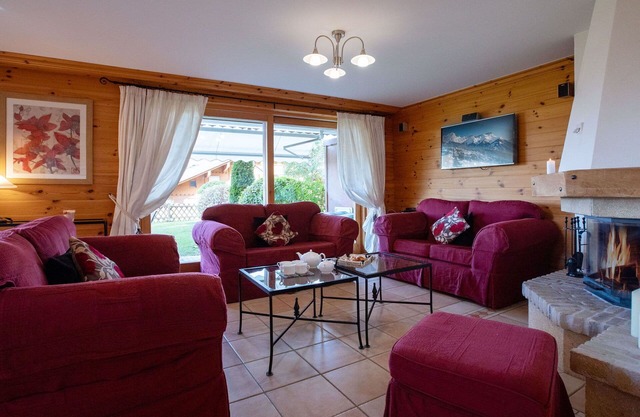 Lovely apartment for 6 guests with WIFI, TV and patio