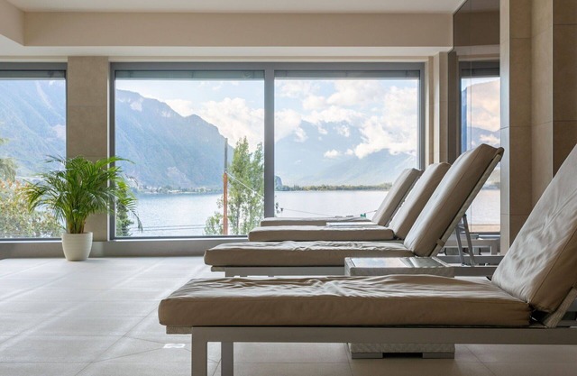 Lovely apartment for 4 people with hot tub, pool, WIFI, TV, balcony and panoramic view