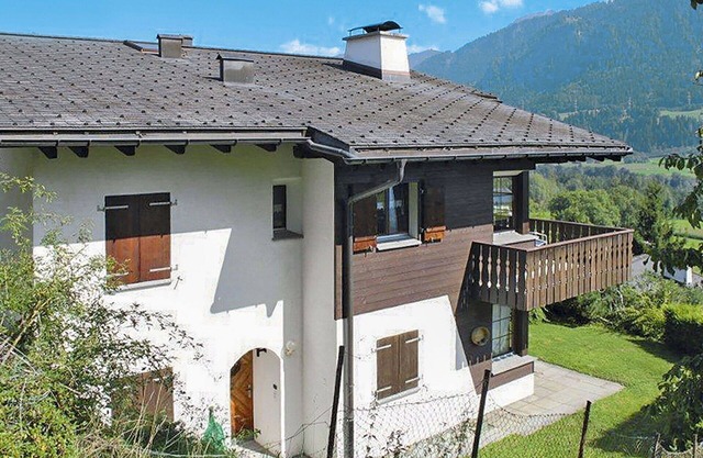 Lovely apartment for 5 guests with WIFI, TV, patio, pets allowed, panoramic view and parking
