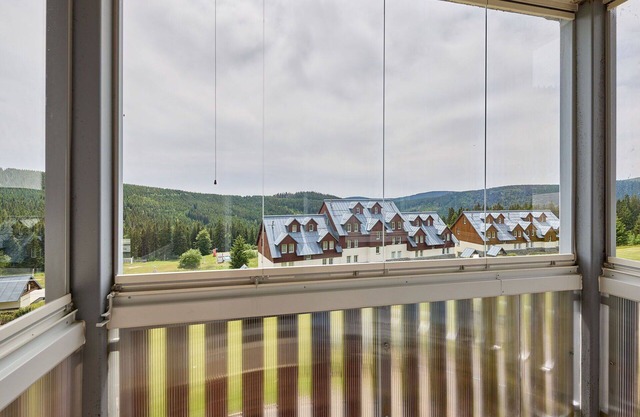 Lovely apartment for 5 guests with WIFI, TV and balcony