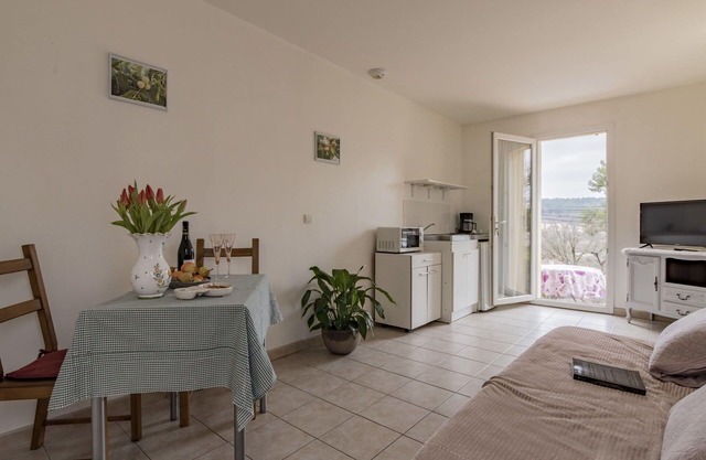 Lovely apartment for 2 people with WIFI, TV, terrace and panoramic view