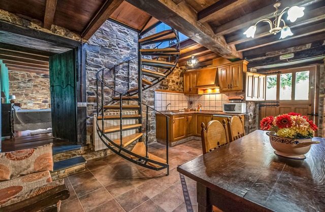 Lovely apartment in Fonsagrada with WiFi