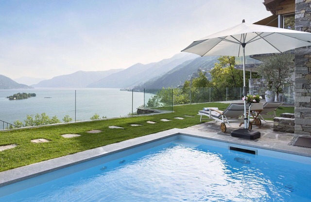 Lovely apartment in villa for 2 guests with internet, pool, patio and panoramic view