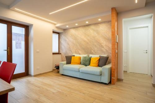 Lovely bright apartment in Barzio center