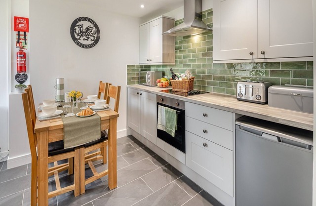 Lovely ground floor accommodation and located just 4 miles from the beach.