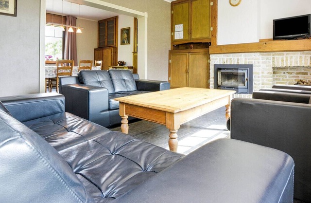 Lovely Holiday Home in Oostvleteren with Garden
