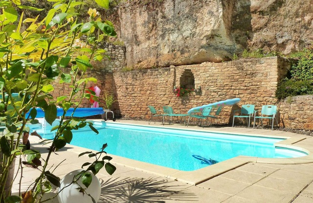 Lovely home in Beynac et Cazenac