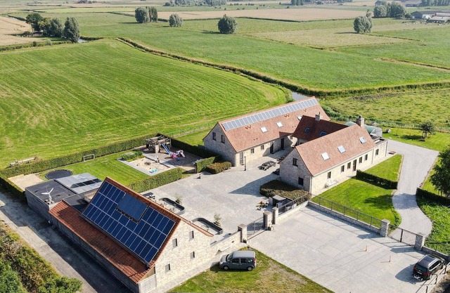 Lovely home in Diksmuide with sauna