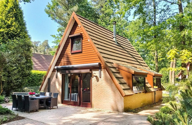 Lovely home in Rekem-Lanaken with WiFi