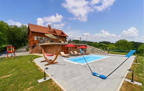 Lovely Home In Veliko Trgovisce