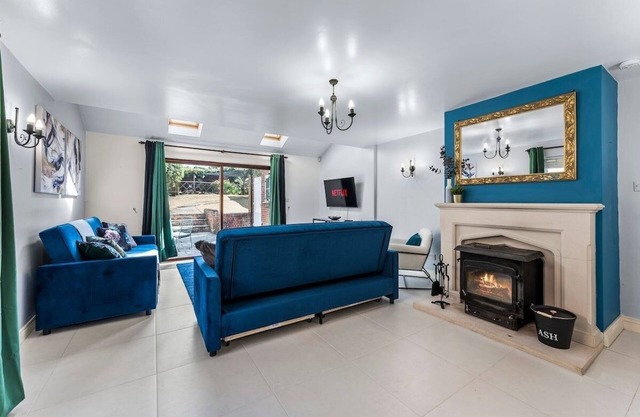 Lovely Large Cottage in The Oxfordshire Cotswolds